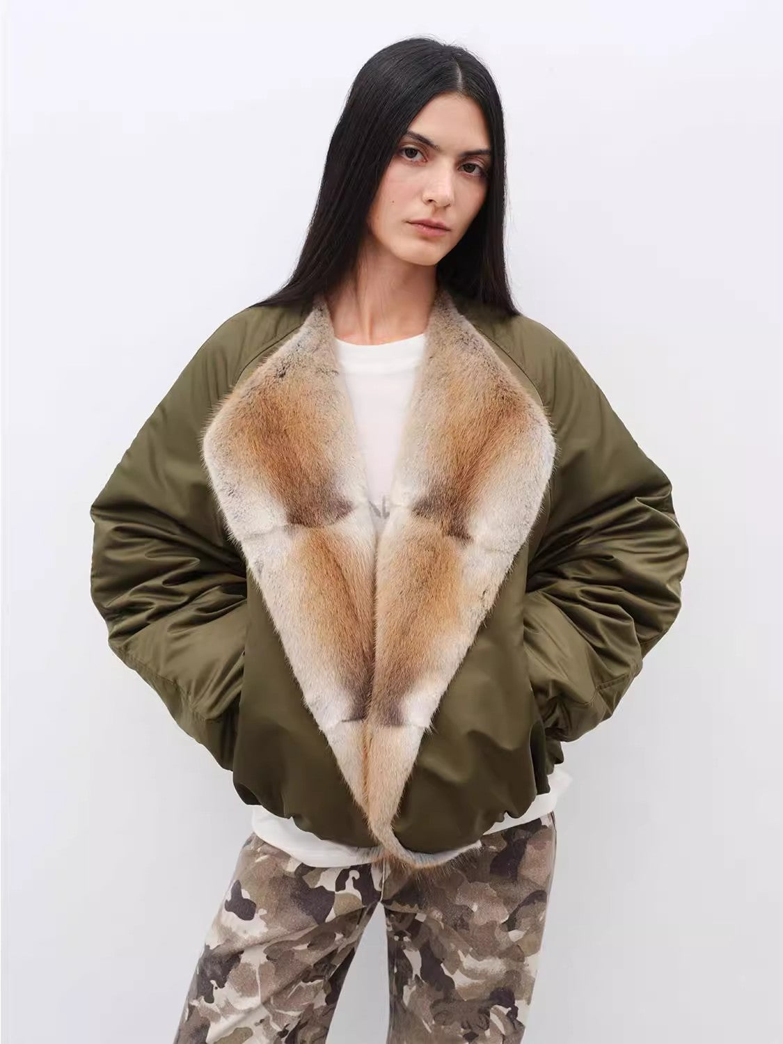 Fireladyfur Women’s Short Colorblock Parka with Sable Mink Fur Collar and Goose Down“Hull Contract”