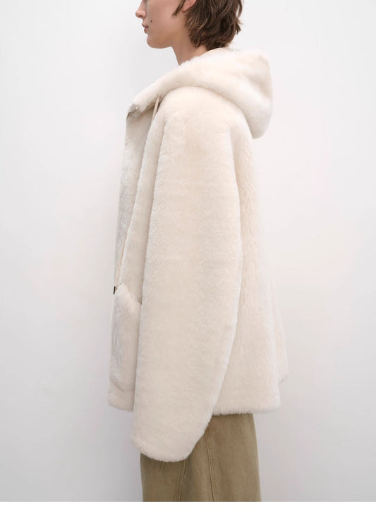 "Otaru Snow" casual hooded silhouette dropped shoulder merino wool sheepskin fur coat for women